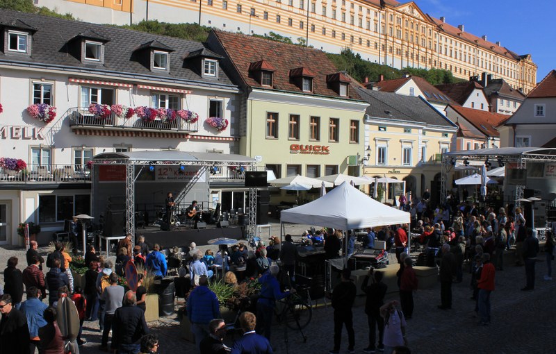 Auftakt Hauptplatz Melk.jpg