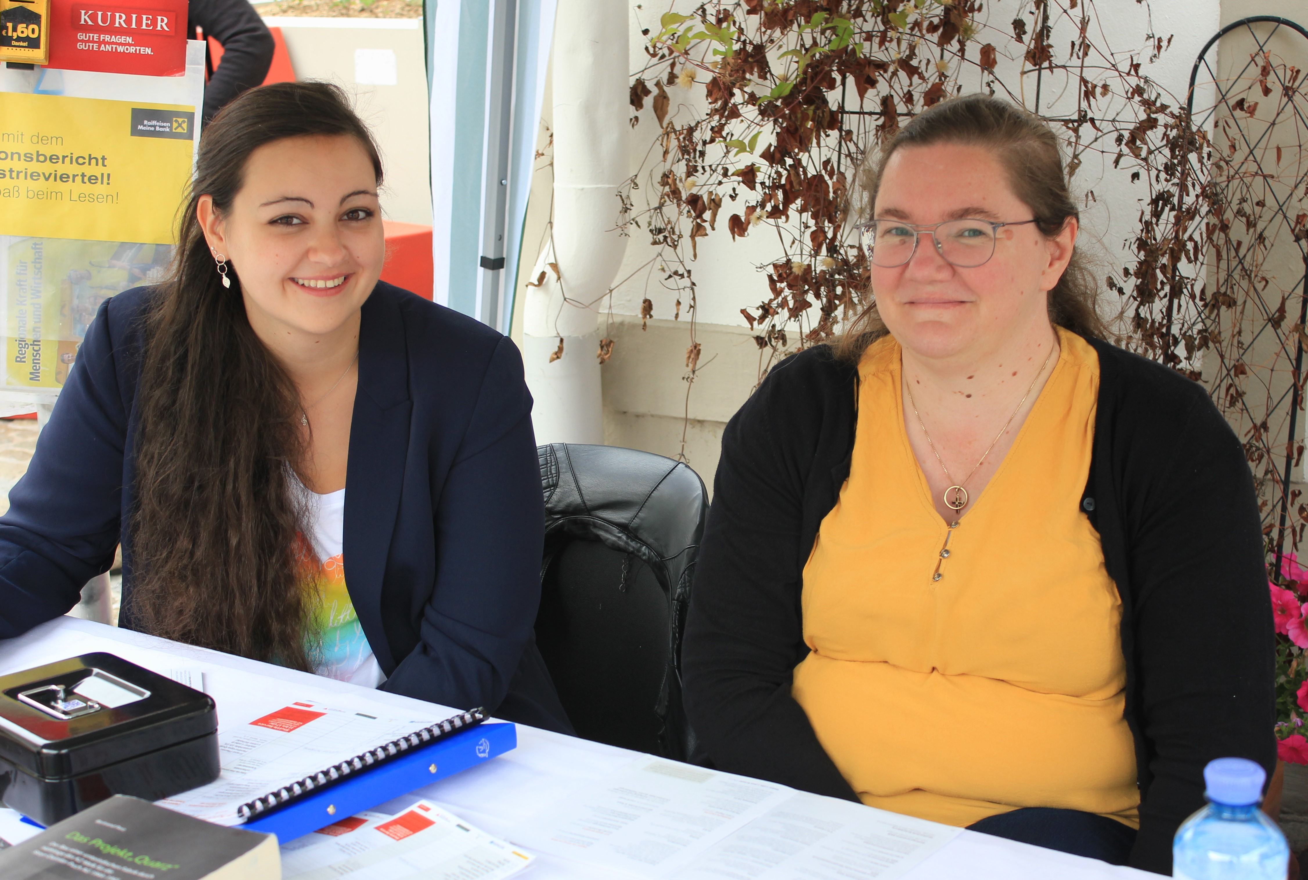 Christina und Sabine - HelferInnen.jpg