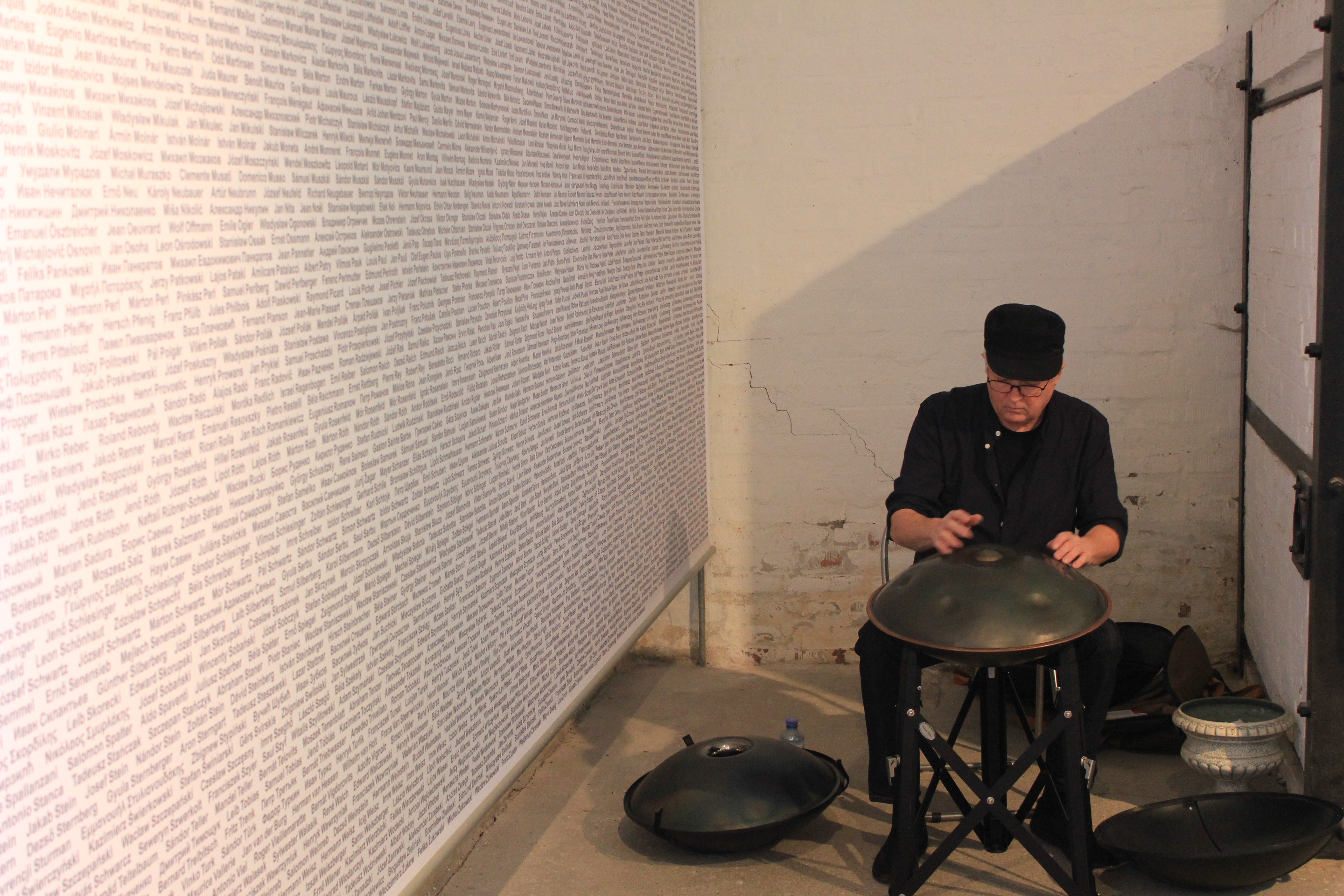 Rosmanith - Wand der namen.jpg