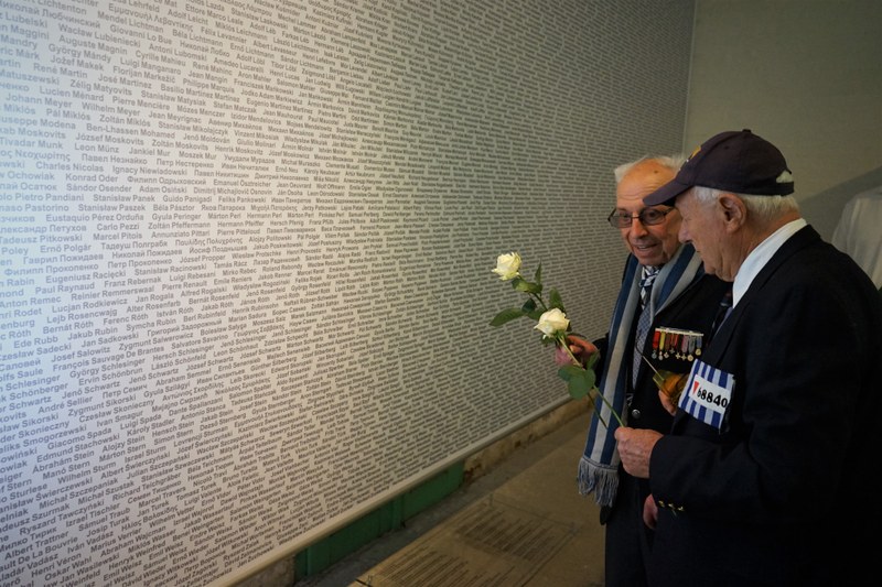 Gedenken 2020 - Wand der Namen - Baumann-Sternberg.jpg